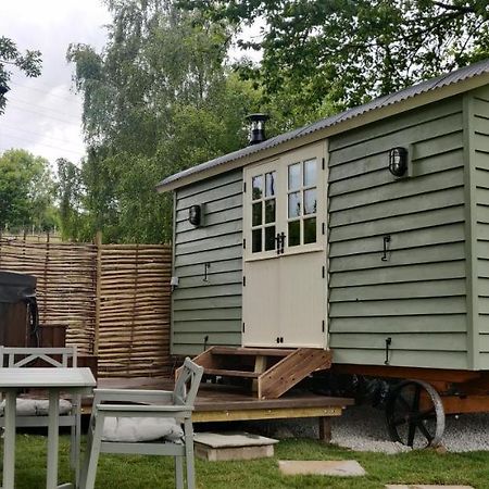Romantic Shepherds Hut With Stunning Sunsets Hollingbourne Экстерьер фото