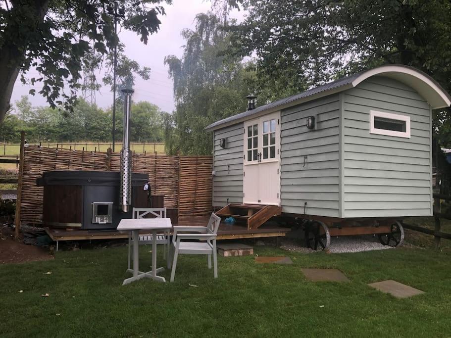 Romantic Shepherds Hut With Stunning Sunsets Hollingbourne Экстерьер фото